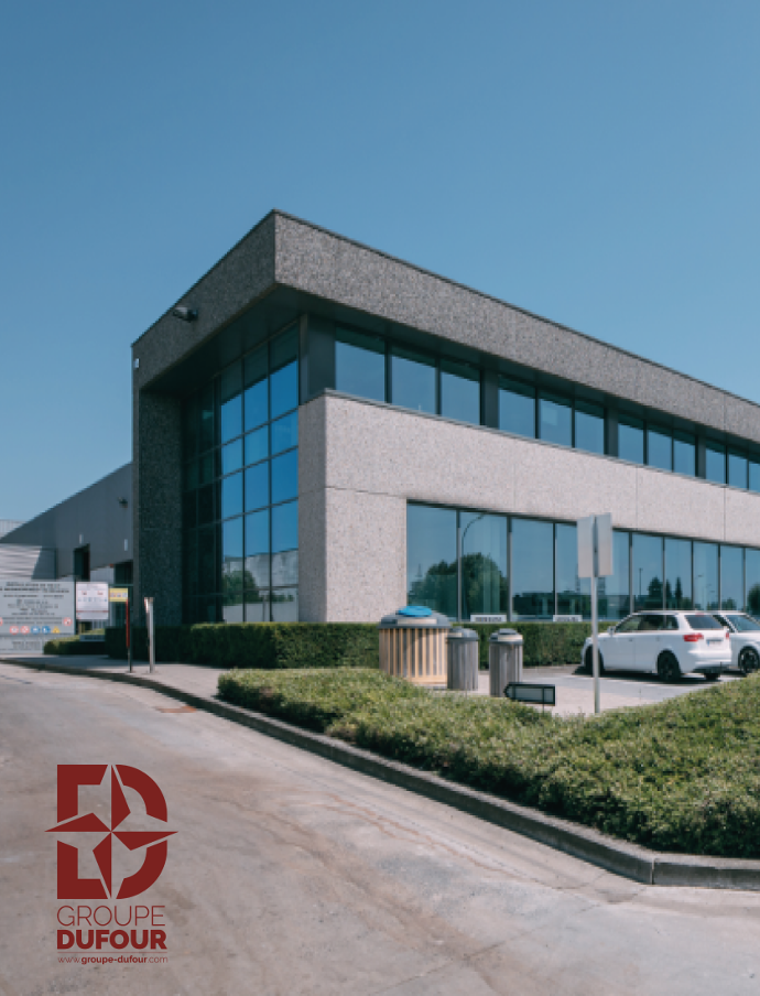 Le Groupe Dufour, une entreprise familiale active dans divers secteurs (levage, génie civil, logistique, environnement, etc.), gère 700 collaborateurs et cherche à moderniser ses processus pour répondre à ses besoins croissants, notamment en matière de planification, gestion opérationnelle, et digitalisation. Avant 1999, le Groupe utilisait un ERP non supporté, risquant de compromettre l’avenir.