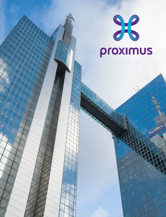 Face aux contraintes des décrets OSIRIS (Bruxelles) et POWALCO (Wallonie), imposant la transmission de photos avant et après interventions sur les chantiers, PROXIMUS a développé l’application mobile ARGUS avec BSide pour gérer efficacement la collecte et la transmission de données visuelles sur 120 000 chantiers annuels.